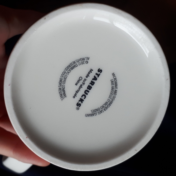 TWO STARBUCKS COLLECTABLE 2012 CHRISTMAS MUGS - Picture 6 of 12